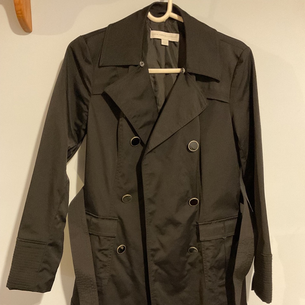 NEW YORK & COMPANY BLACK RAIN COAT SIZE SMALL